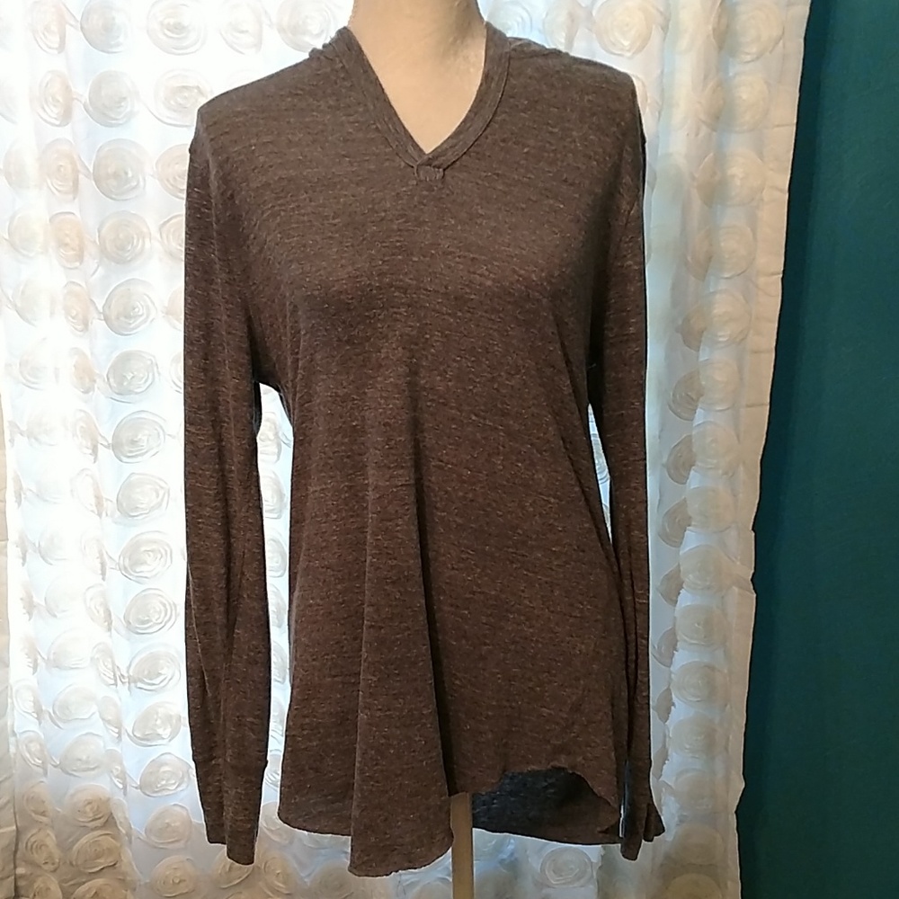 Thin, pullover v-neck hoodie, excellent condition